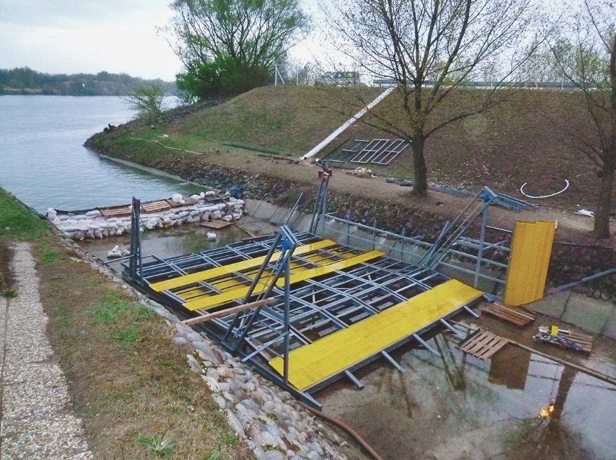 Beplankte Stahlkonstruktion: Künftig soll die Anlage auf Knopfdruck aktivierbar sein. Die Planung läuft gerade. (Foto: Josef Bauer)
