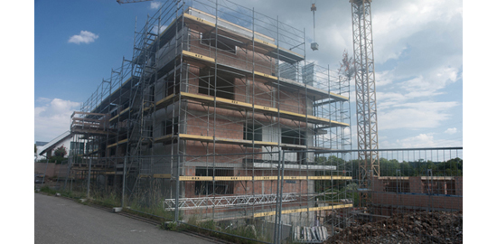 Wenn bauen, dann richtig: Neue Risikoeinschätzungen zeigen, dass erhöhte Radonkonzentrationen in Innenräumen in allen Regionen der Schweiz auftreten.