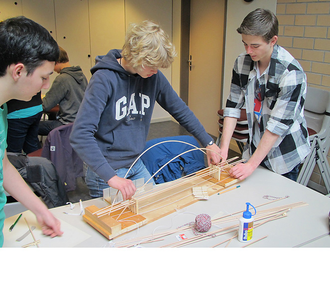 Nominiert «Schulen»: Lernen am Projekt LAP 3 «Kein Ding ohne Ing.». Ingenieure: A. Aegerter &amp; Dr. O. Bosshardt AG, Basel. Im Rahmen des Angebotes Lernen am Projekt LAP 3 des Kirschgarten-Gymnasiums Basel Stadt engagiert sich Aegerter &amp; Bosshardt AG seit 2011 unter dem Titel «Kein Ding ohne Ing.» mit aktuellen Aufgabenstellungen im Infrastrukturbau.