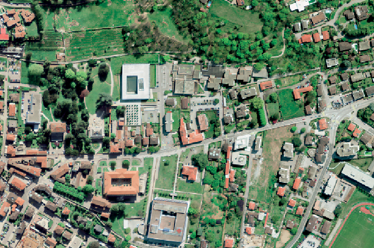 La scuola Canavée di Mendrisio (swissimage © swisstopo (BA120228)