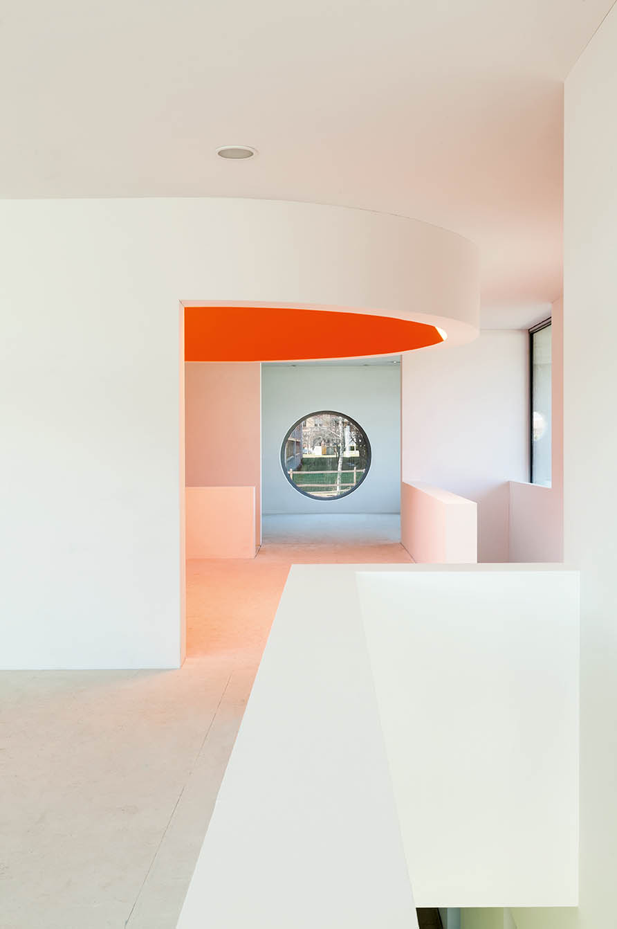 Edificio visto dall'interno. (Foto: Alexander Zveiger)