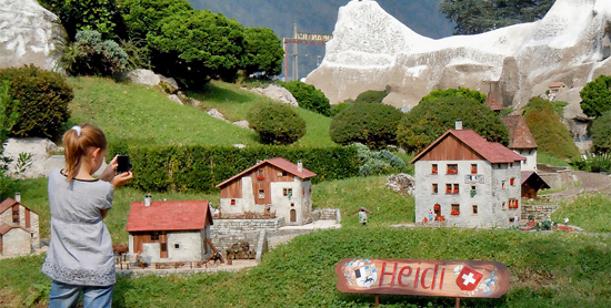 Ausschnitt aus dem Freilichtmuseum Suisseminiatur in Melide (TI)