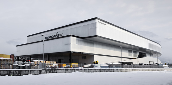 Technoalpin, Bozen. Die Firma stellt Beschneiungsanlagen her. Architektur: Johannes Niederstätter/VWN Architects/Roland Baldi, 2010