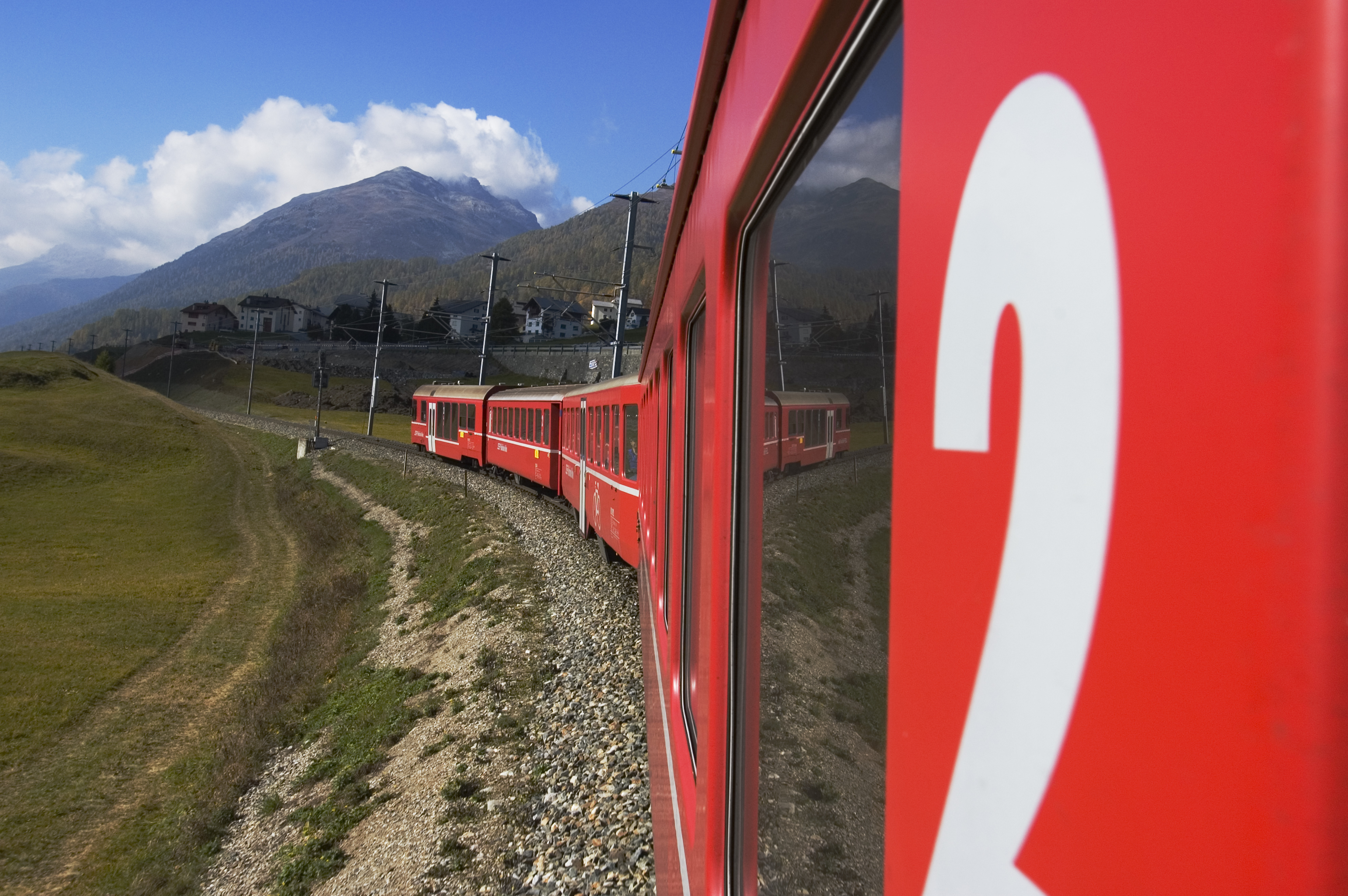 Rhätische Bahn im Inntal (Keystone/Lonely Planet Images/Martin Moos)