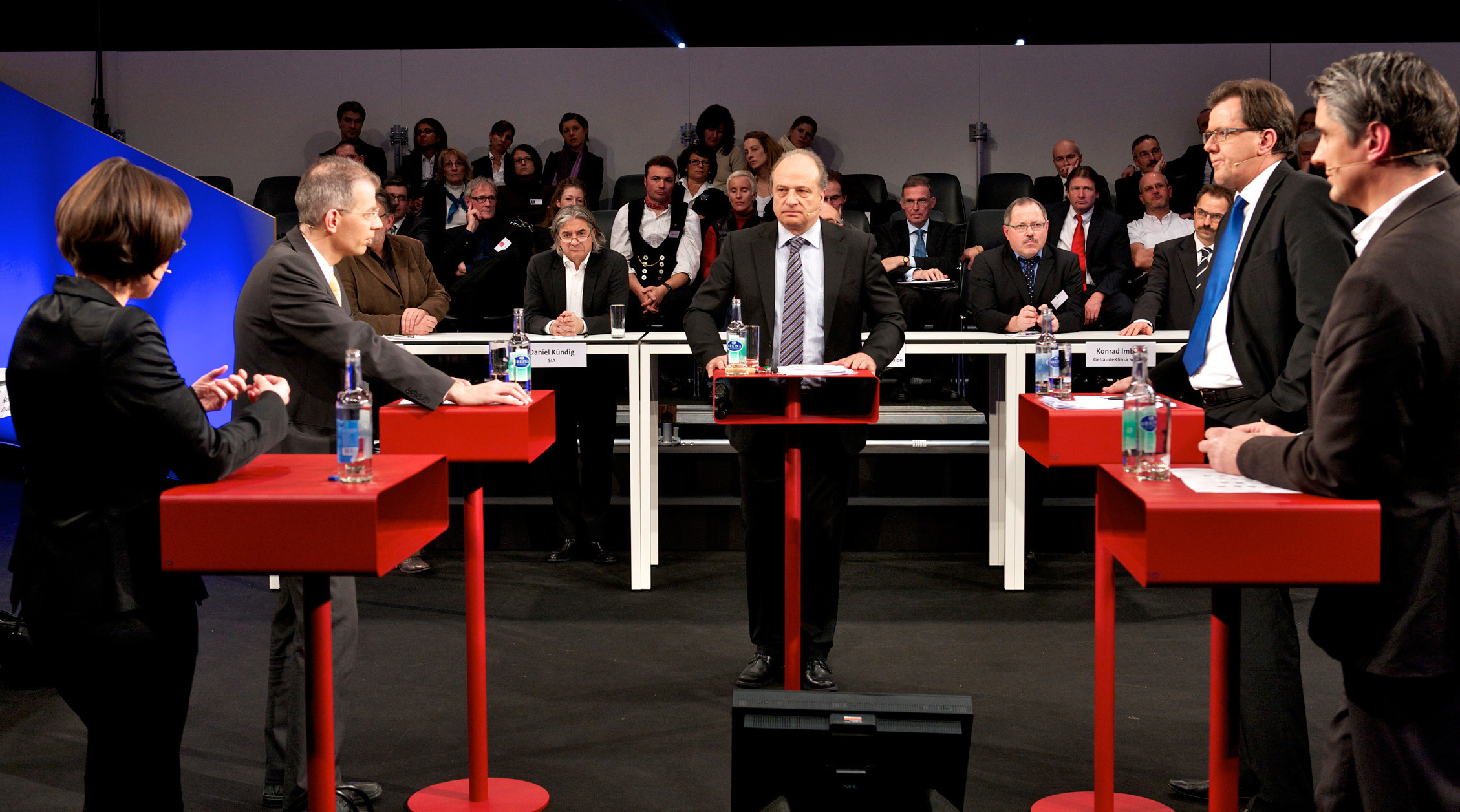 Swissbau Focus Arena: Bildung für die Bau- und Immobilienwirtschaft Fachleute von morgen, (v.l.n.r.) Ursula Reinold, Bundesamt für Berufsbildung + Technologie, Daniel Büchel, Bundesamt für Energie, Filippo Leutenegger, Peter Schilliger, Suissetec, Stefan Cadosch, SIA