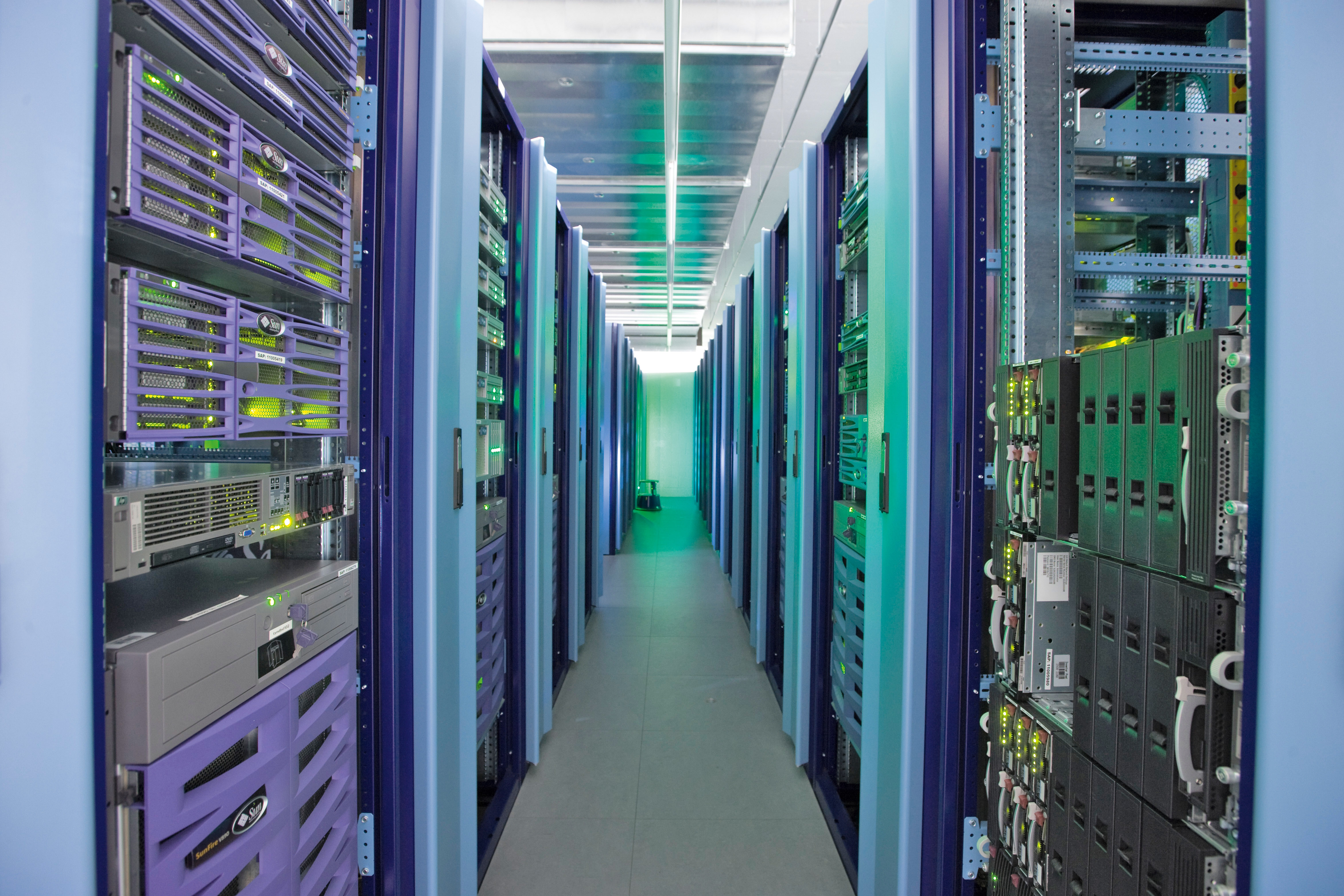 Serverraum des Rechenzentrums der Post-finance, Zofingen