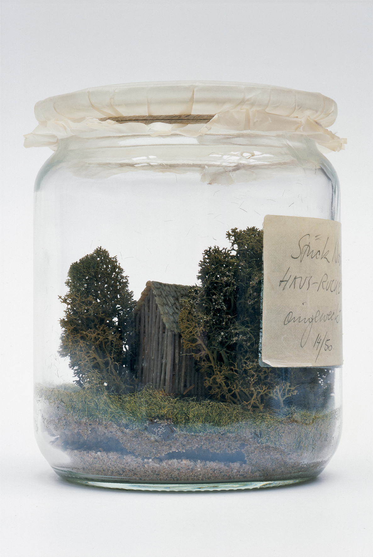 Stück Natur eingeweckt, nicht realisiert, Modell 1973. Architektur: Haus-Rucker-Co, Wien. Mit dem Objekt unternahm die Architektengruppe den Versuch, sich über Verkäufe auf einer Kunstmesse zu finanzieren