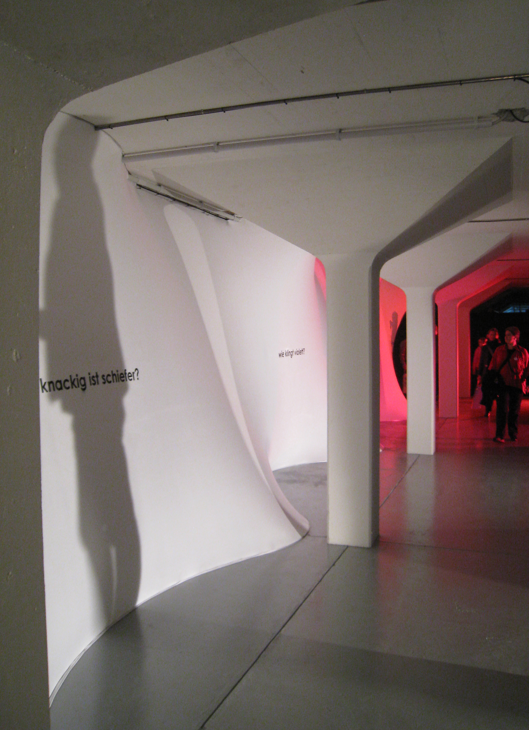 Installation von Création Baumann, das Design stammte von Benjamin Thut
