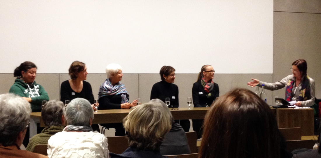 Clubgespräch anlässlich des 20-Jahr-Jubiläums. Von links nach rechts: Barbara Schudel, Chantal Buchser, Yvonne Hausammann, Sylvia Schenk, Agnete Skytte und Katharina Kilchenmann (Moderation)