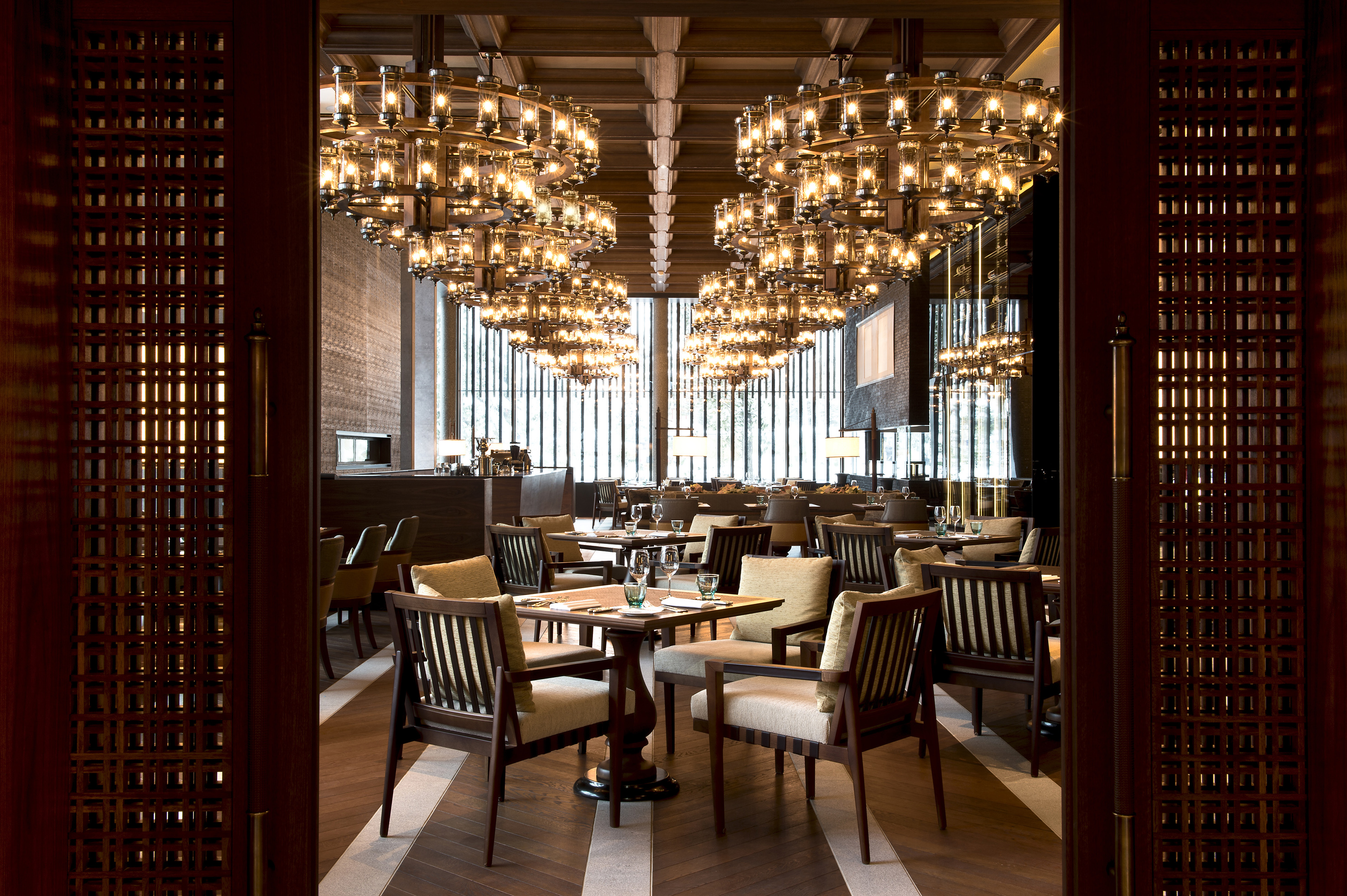Im «The Restaurant» mit vier Atelierküchen werden europäische und asiatische Gerichte vor den Augen der Gäste zubereitet. (Foto: pd)