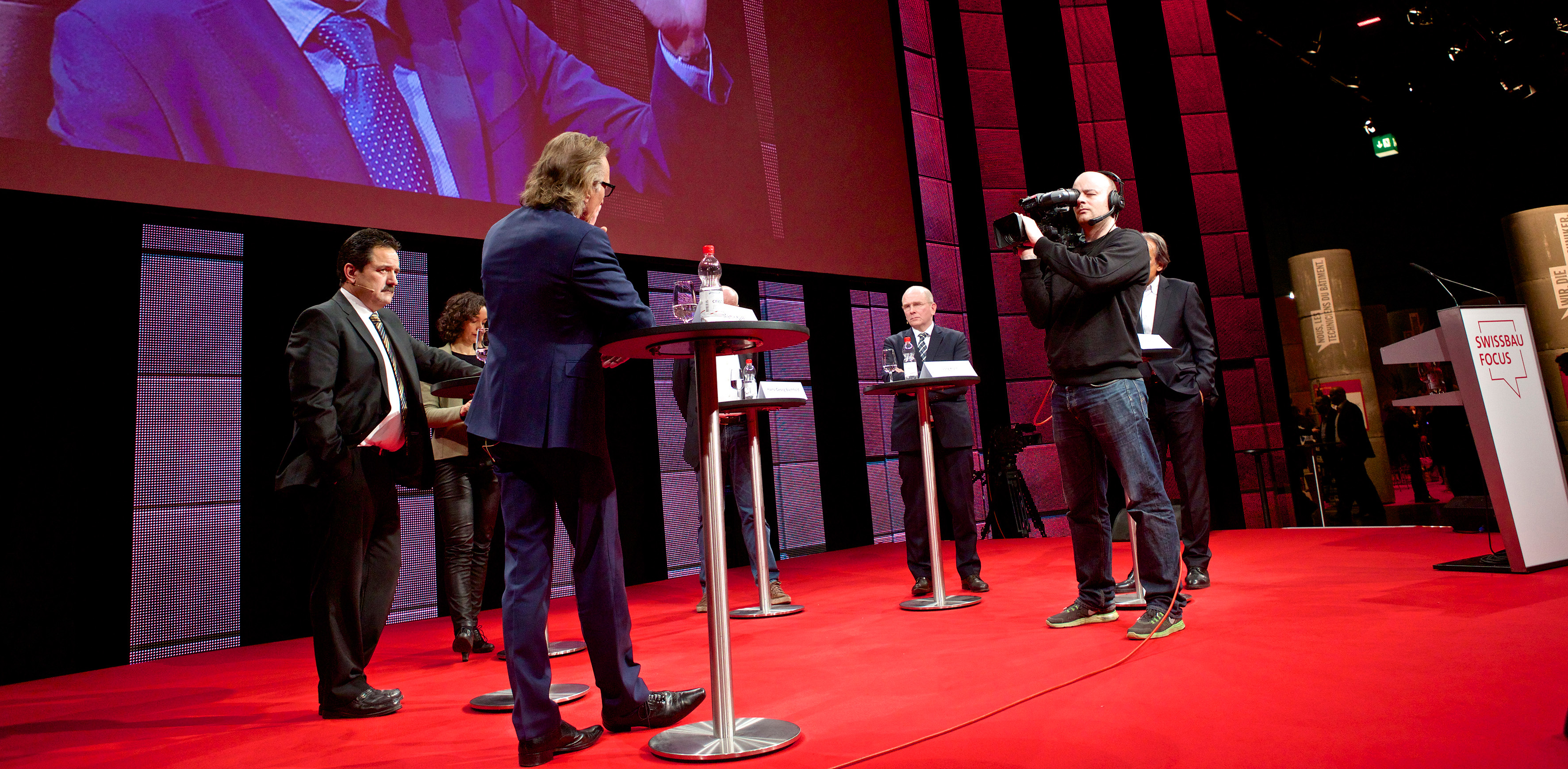 Diskussion am Swissbau-Themenanlass «Dichte gestalten». (Bild: MCH Messe Schweiz (Basel) AG)