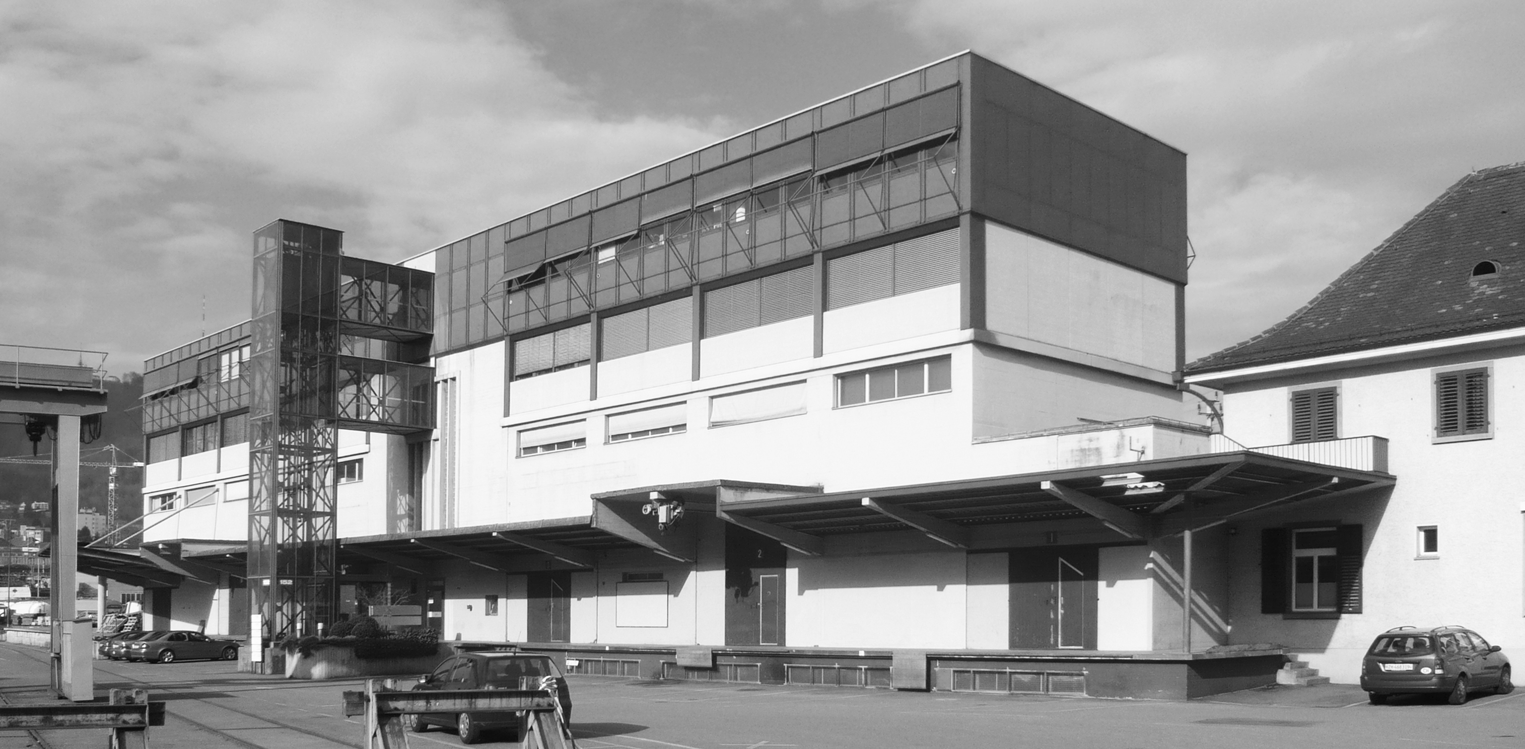 So hat sich das Betriebsgebäude der Sihltal-Zürich-Uetliberg-Bahn (SZU) am Wolframplatz in Zürich ehemals präsentiert. (Bild: Burkhalter Sumi Architekten)