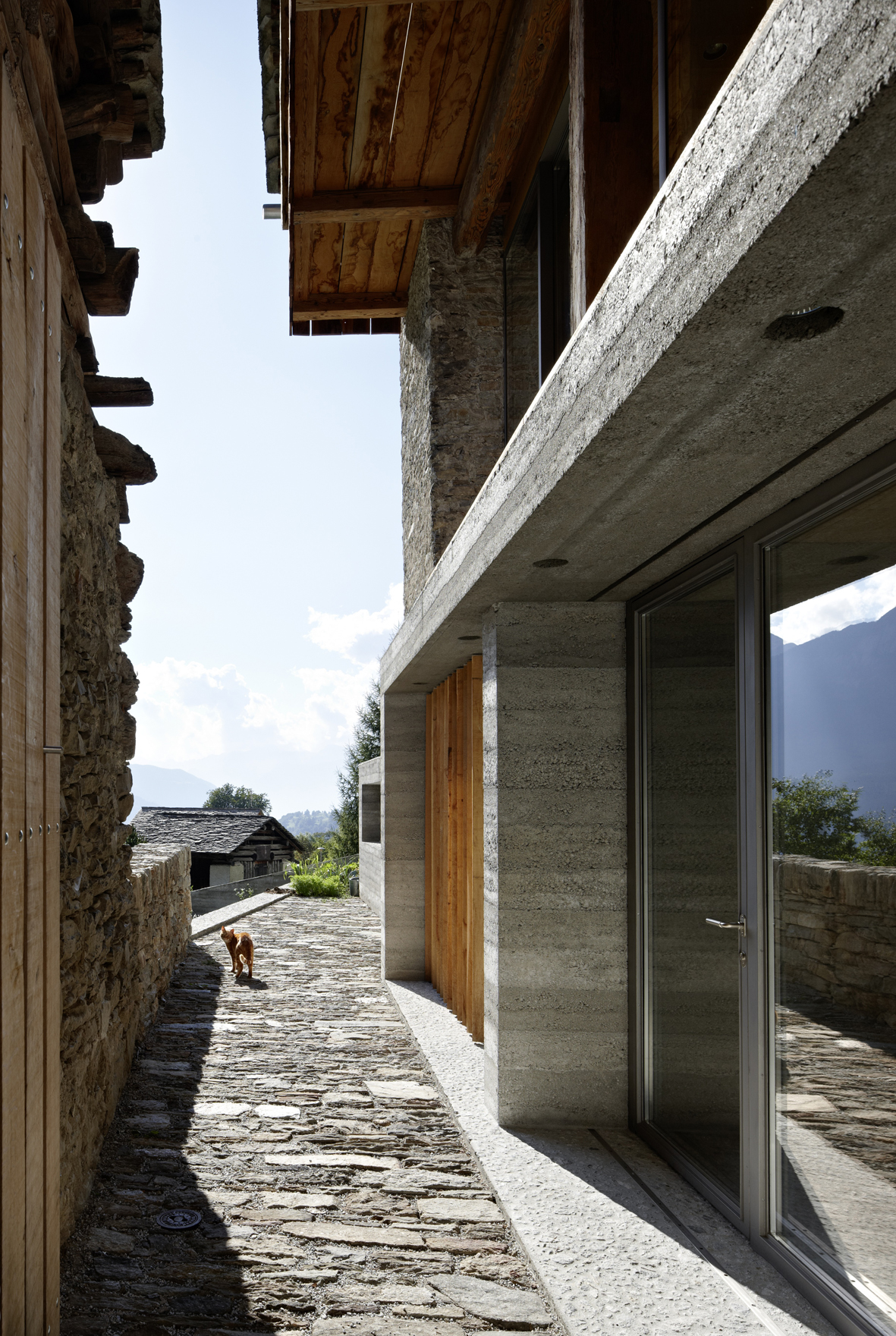 Auszeichnung: Wohnhaus mit Studio, Umnutzung eines Stalls, in Soglio von Armando Ruinelli, Soglio, 2009. (Bild: Ralph Feiner, Malans)