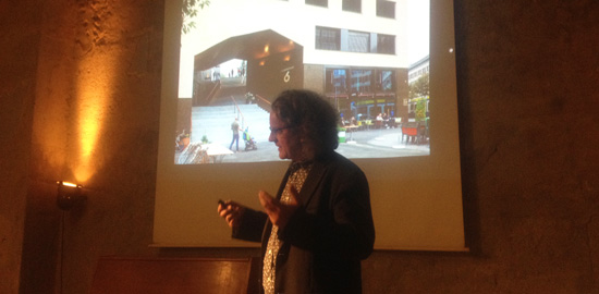Vertrat die Sicht der Wohnbaugenossenschaften: Architekt Andreas Wirz. (Foto: Judit Solt)