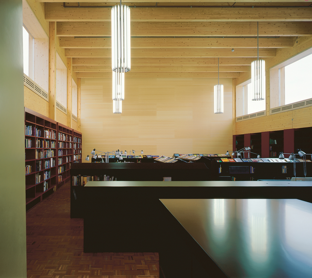 Staufer &amp; Hasler, Kantonschule Wil, Bibliothek, Baujahr 2004, Holzbau.