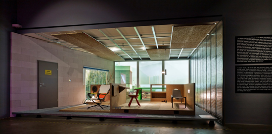Die Installation Life Space in Raum 1 der Ausstellung, eine dreidimensionale Raumskizze.