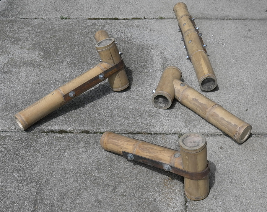 Die 1:1-Modelle zeigen die Verbindungstechnik der Bambusknoten (Foto: Charles von Büren)