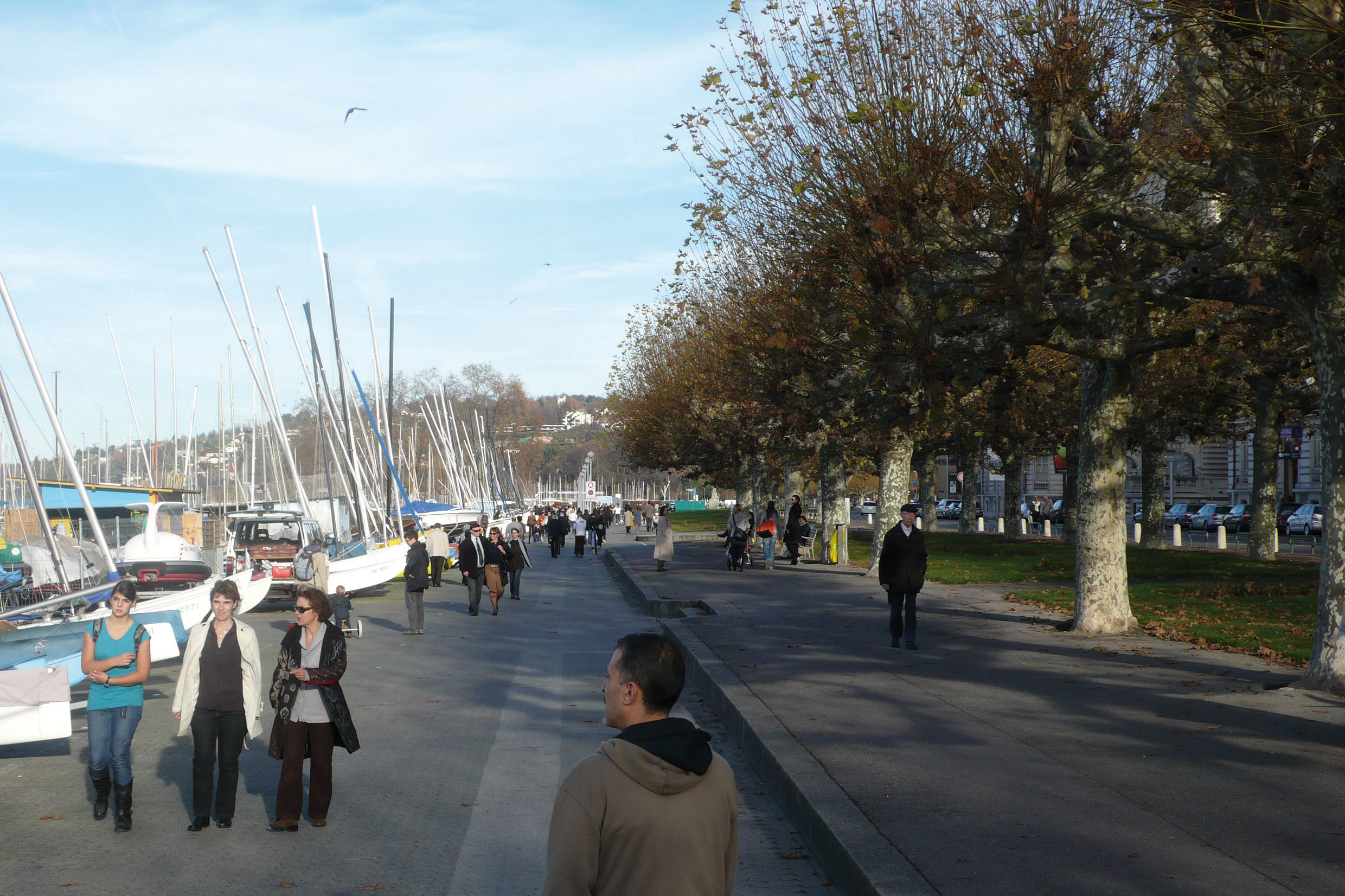 Vues de la promenade conduisant du quai marchand des Eaux-Vives au Port Noir, état actuel