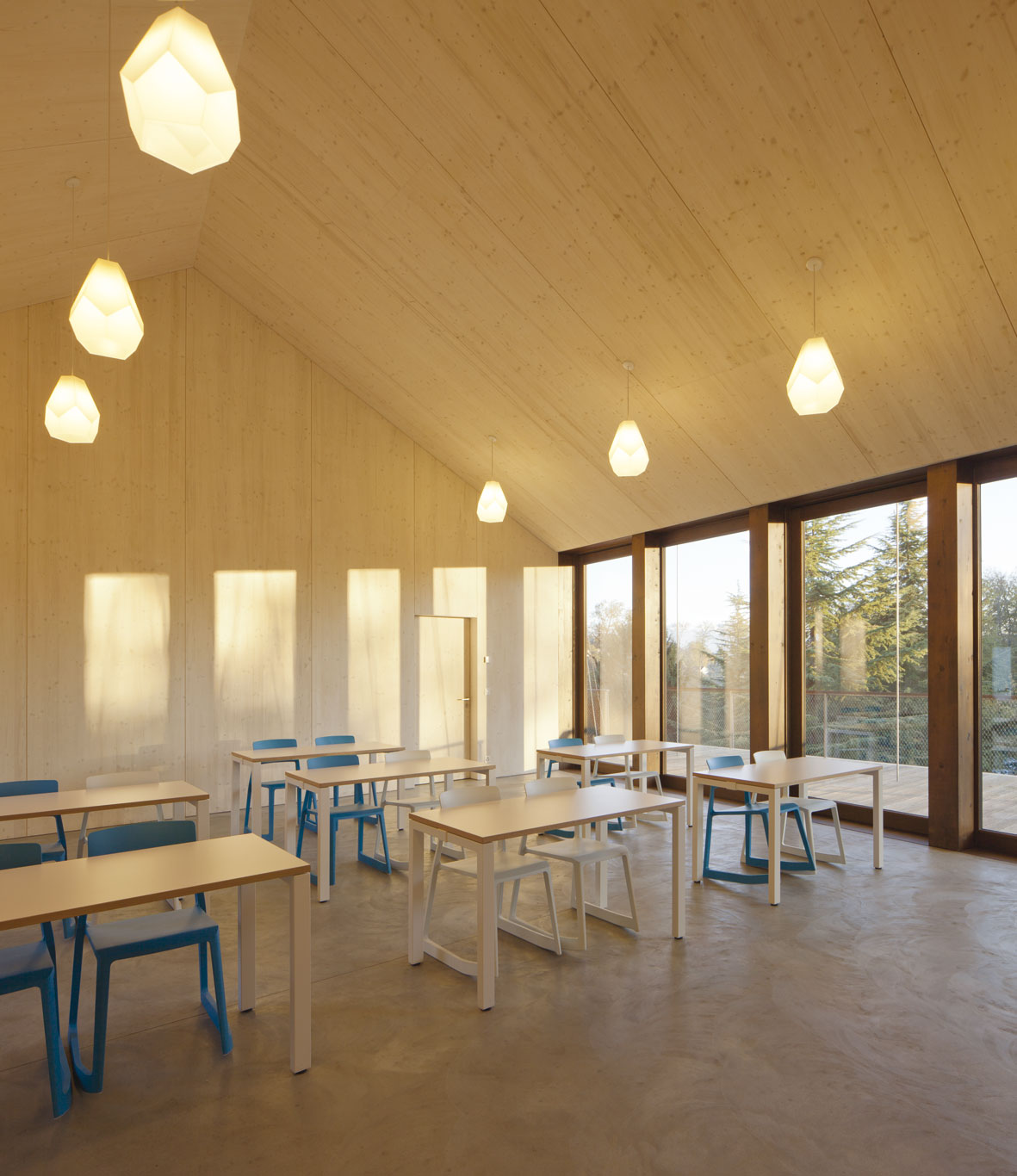Une salle de classe au dernier étage