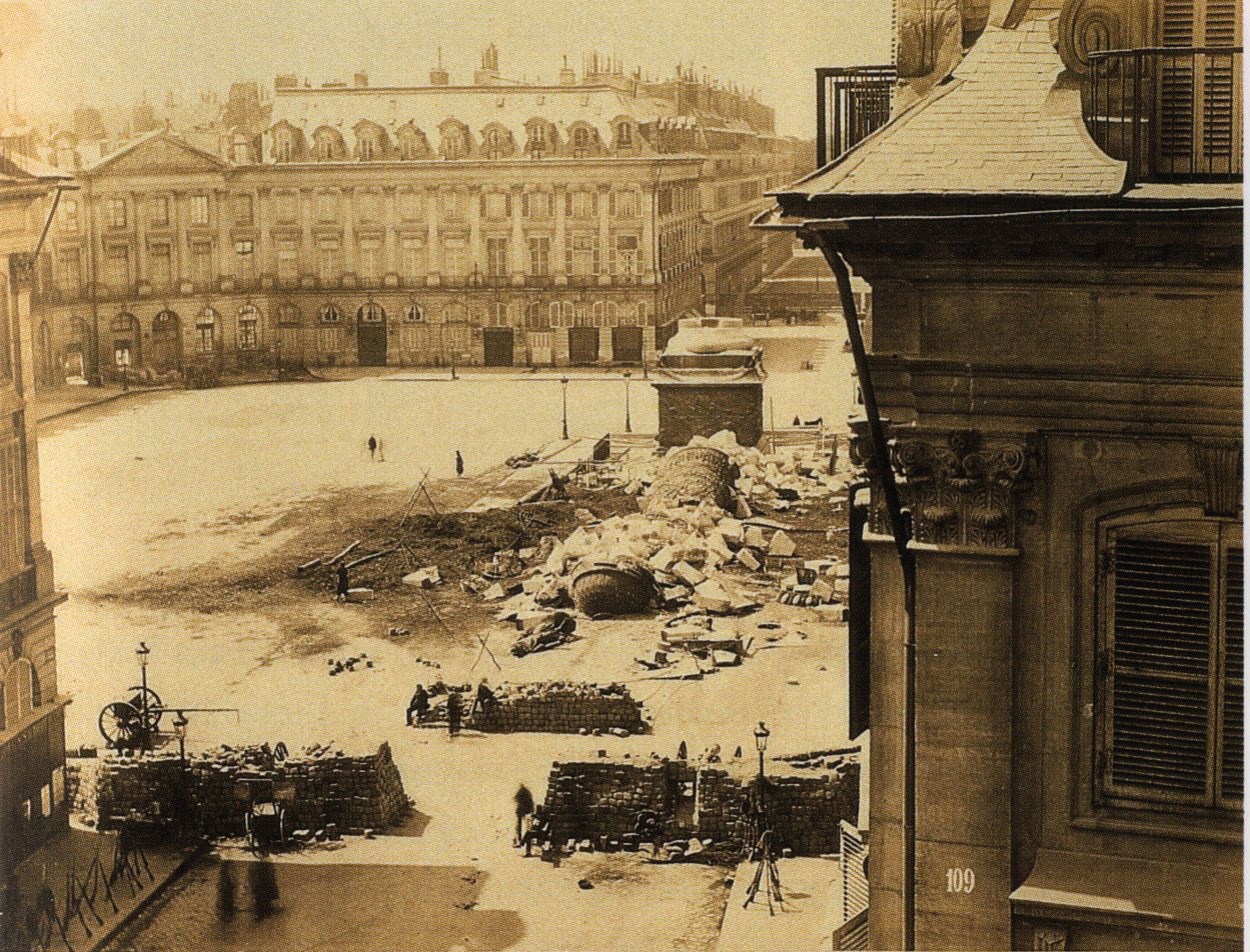 Déboulonnement de la colonne Vendôme