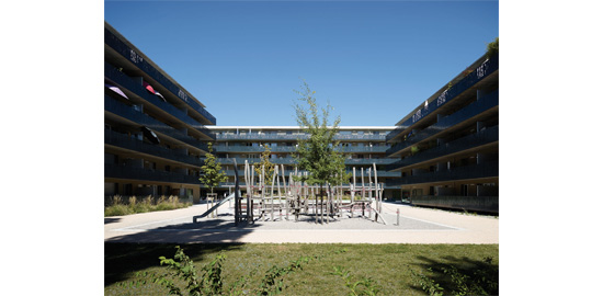 Vue sur la place de jeux