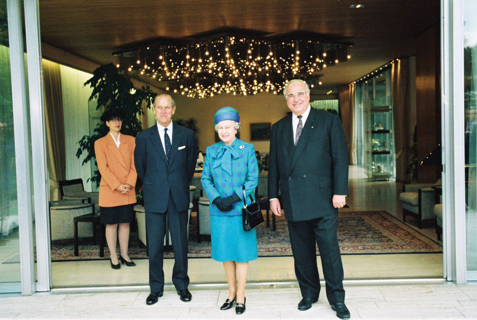 Helmut Kohl reçoit la Reine Elisabeth, 1992.