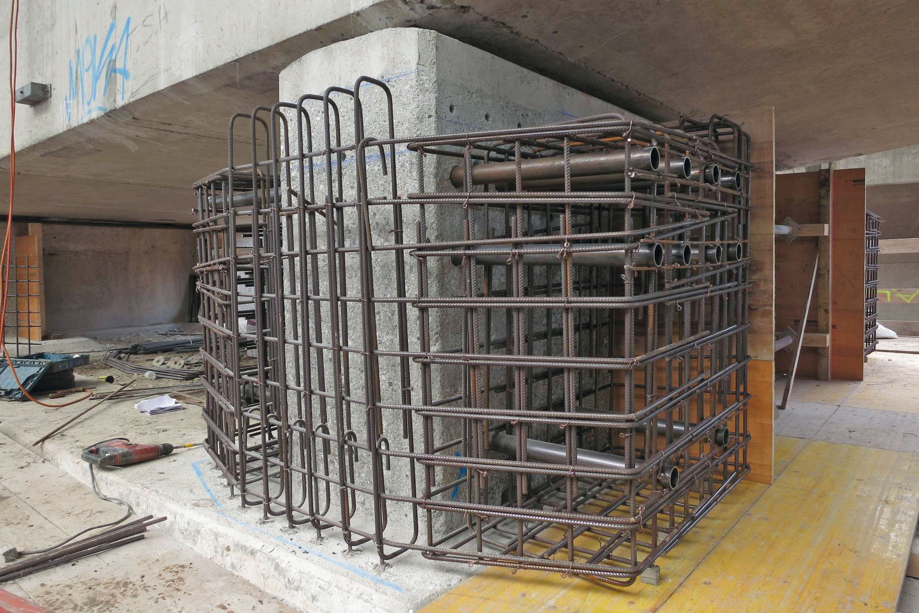 Mise en place des appuis parasismiques?: Armatures des supports pour vérins