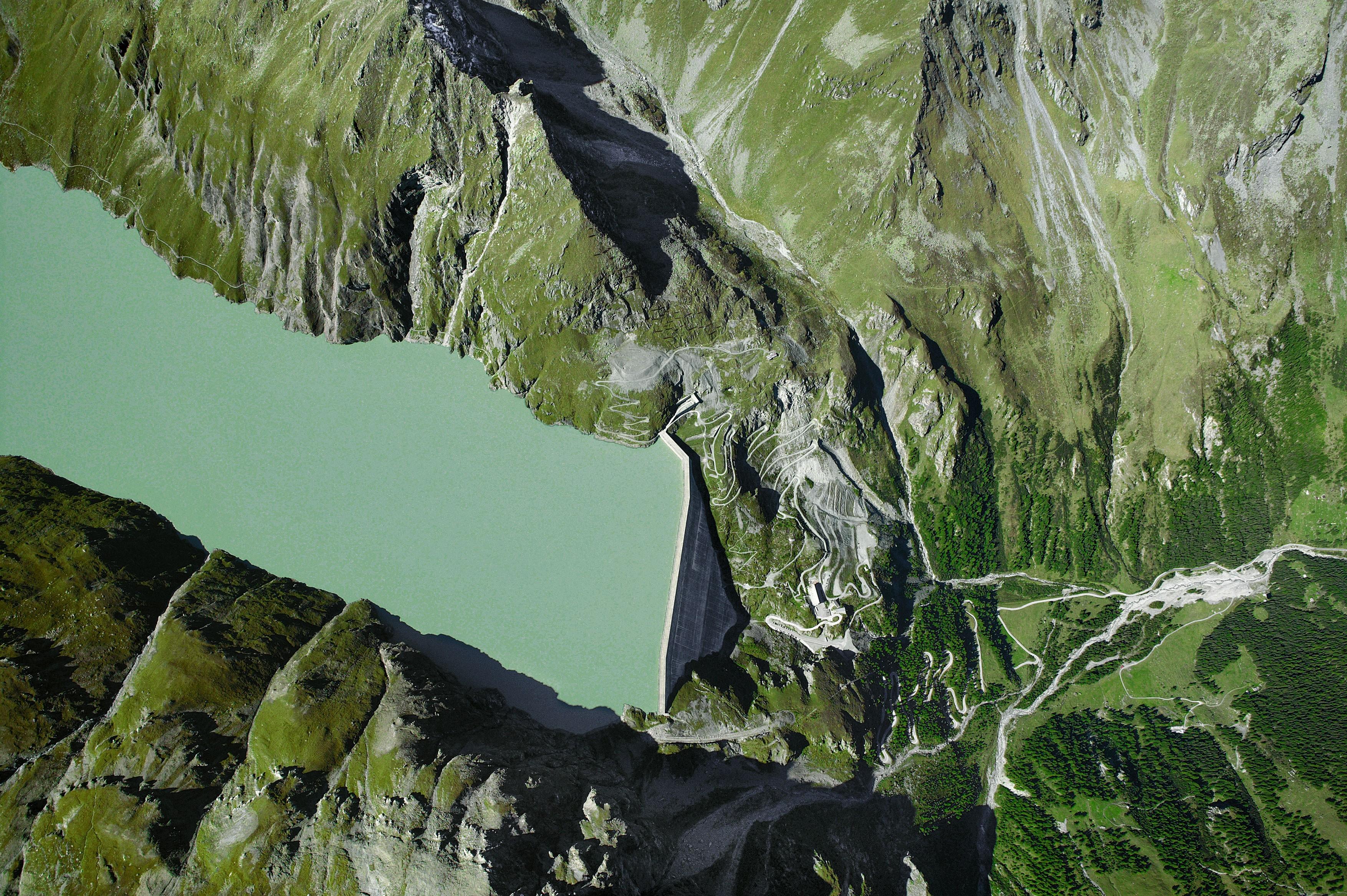 Barrage de la Grande-Dixence (� essencedesign.com)