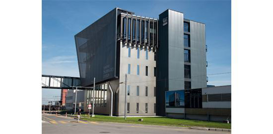 Vue du bâtiment NSTC