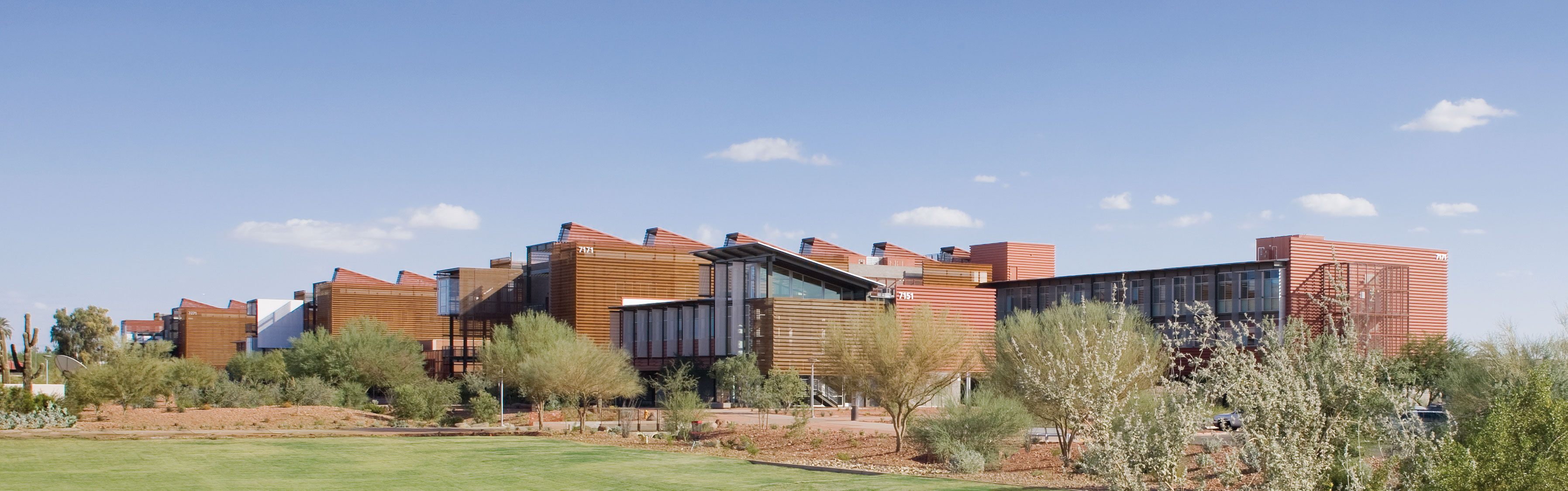 LAKE / FLATO Architects, Etats-Unis, ASU Polytechnic Academic Buildings, Arizona State University, Mesa, Arizona, USA, 2009 (� Bill Timmerman)
