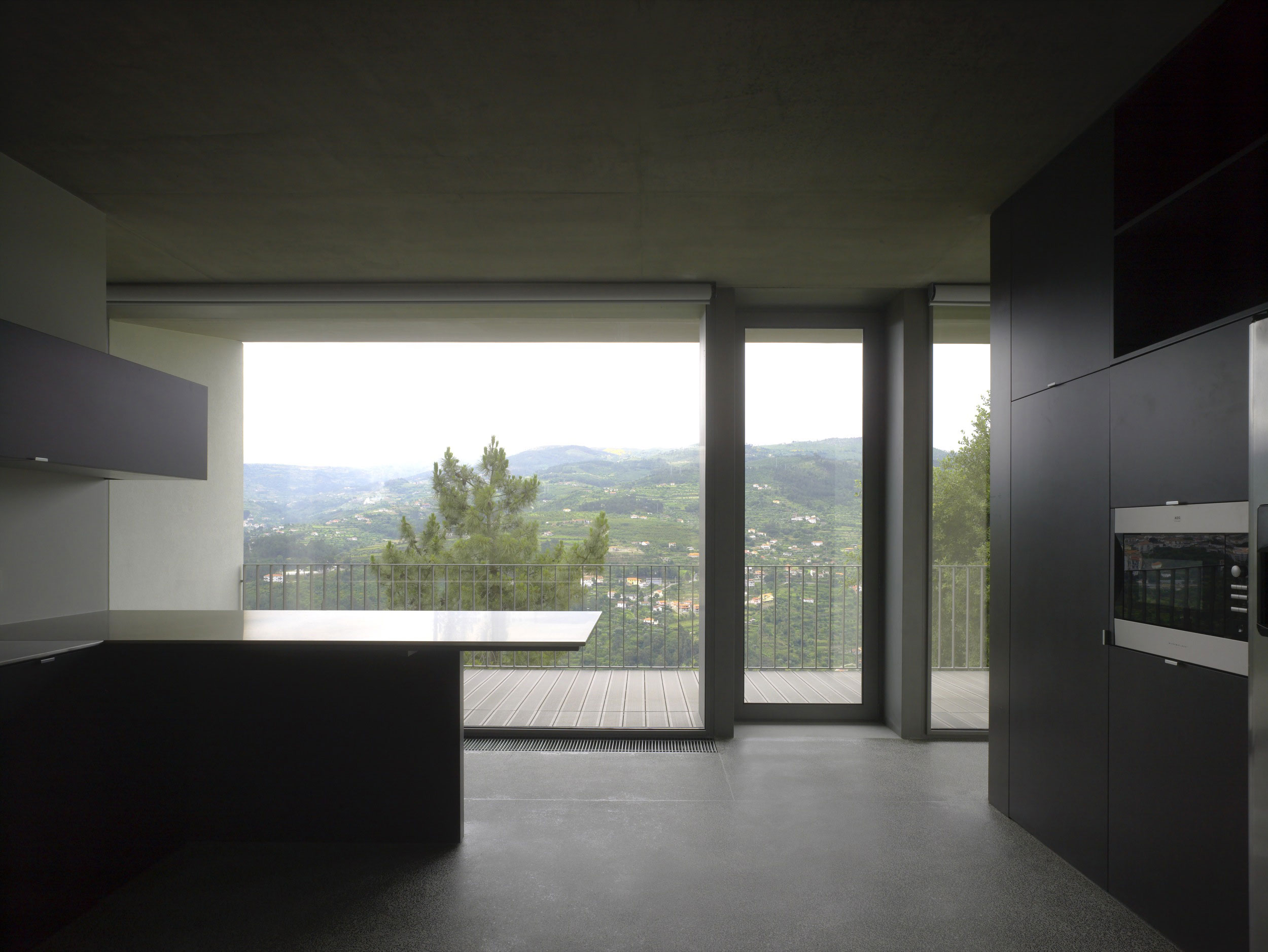 José Paulo Dos Santos, Casa No Monte das Alosas, Covela, Portugal, 2008