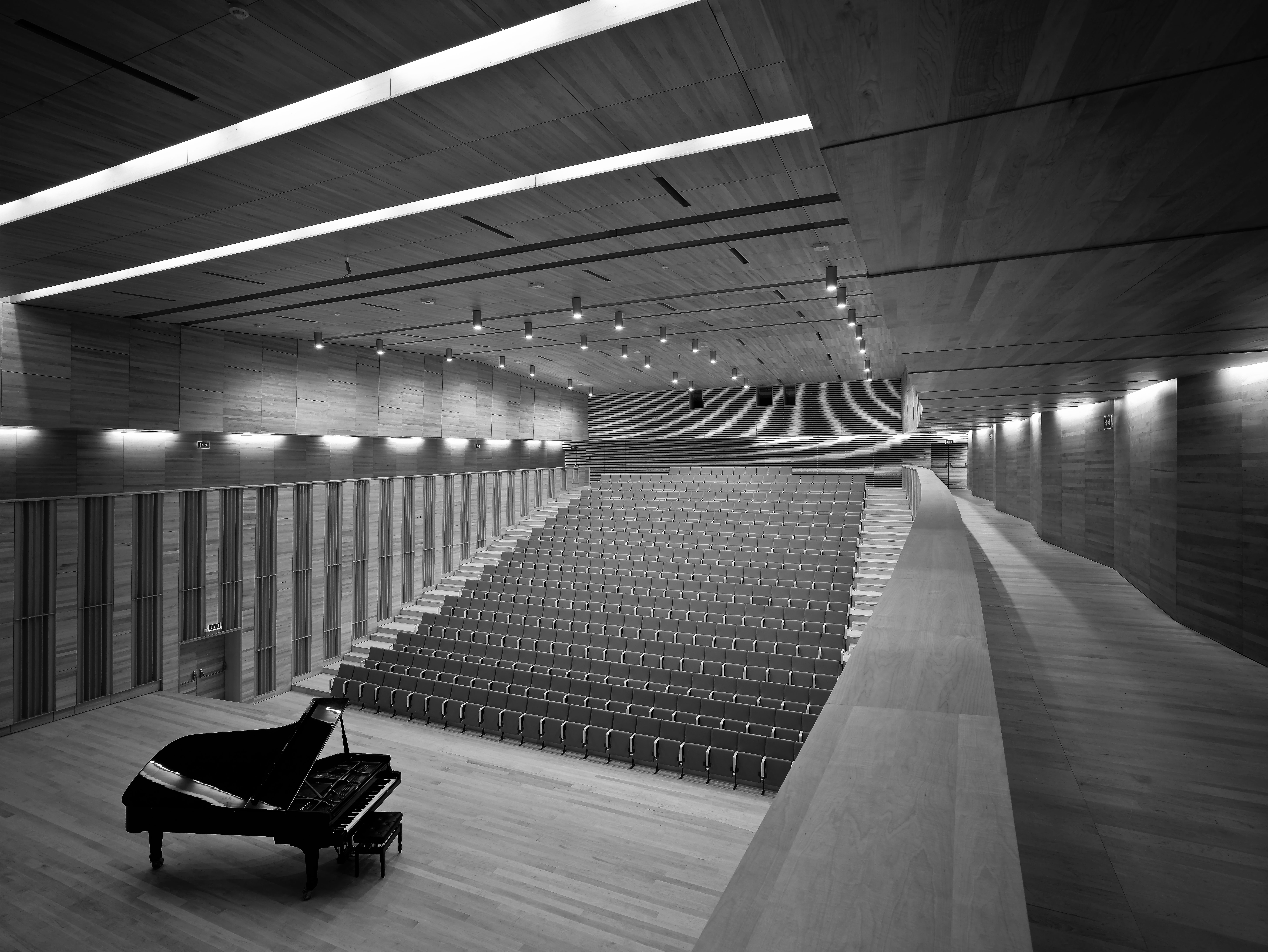 José Paulo Dos Santos, Escola Conservatorio de Musica 2 Quinta das Flores, Coimbra, Portugal, 2011