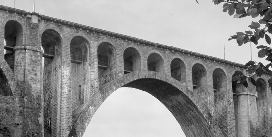 Le viaduc du Day qui enjambe l'Orbe