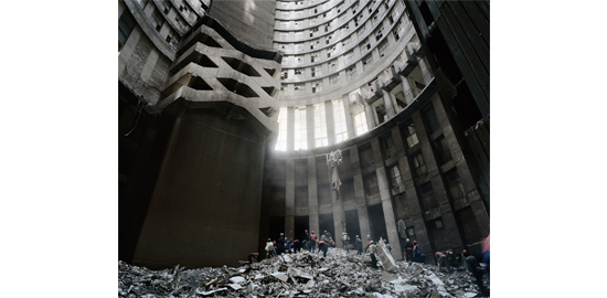 Mikhael Subotzky &amp; Patrick Waterhouse, Ponte City, 2008-2013 (� Magnum Photos)
