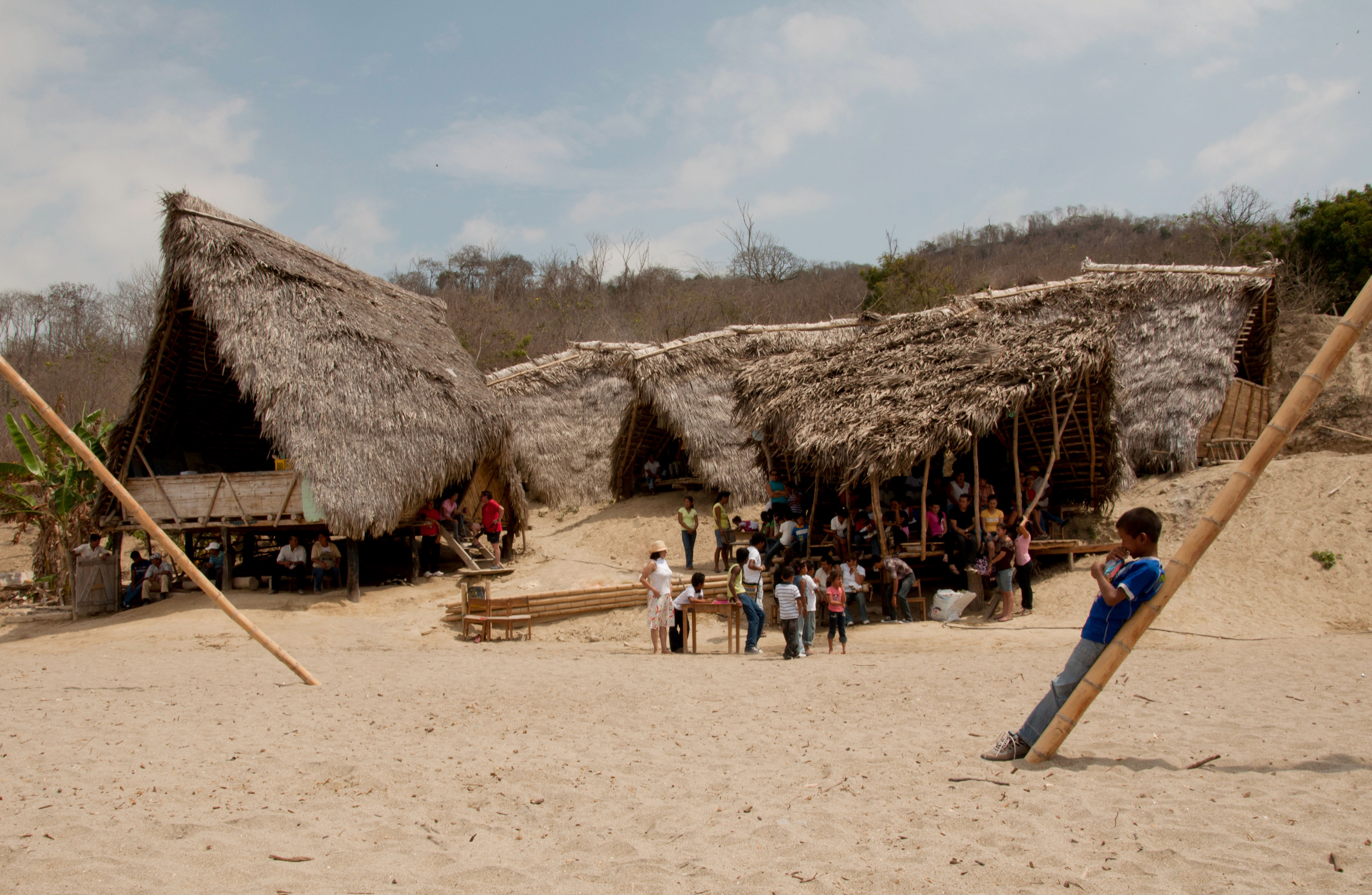 AL BORDE, Espereanza School Dos, Manabí, Equateur, 2011