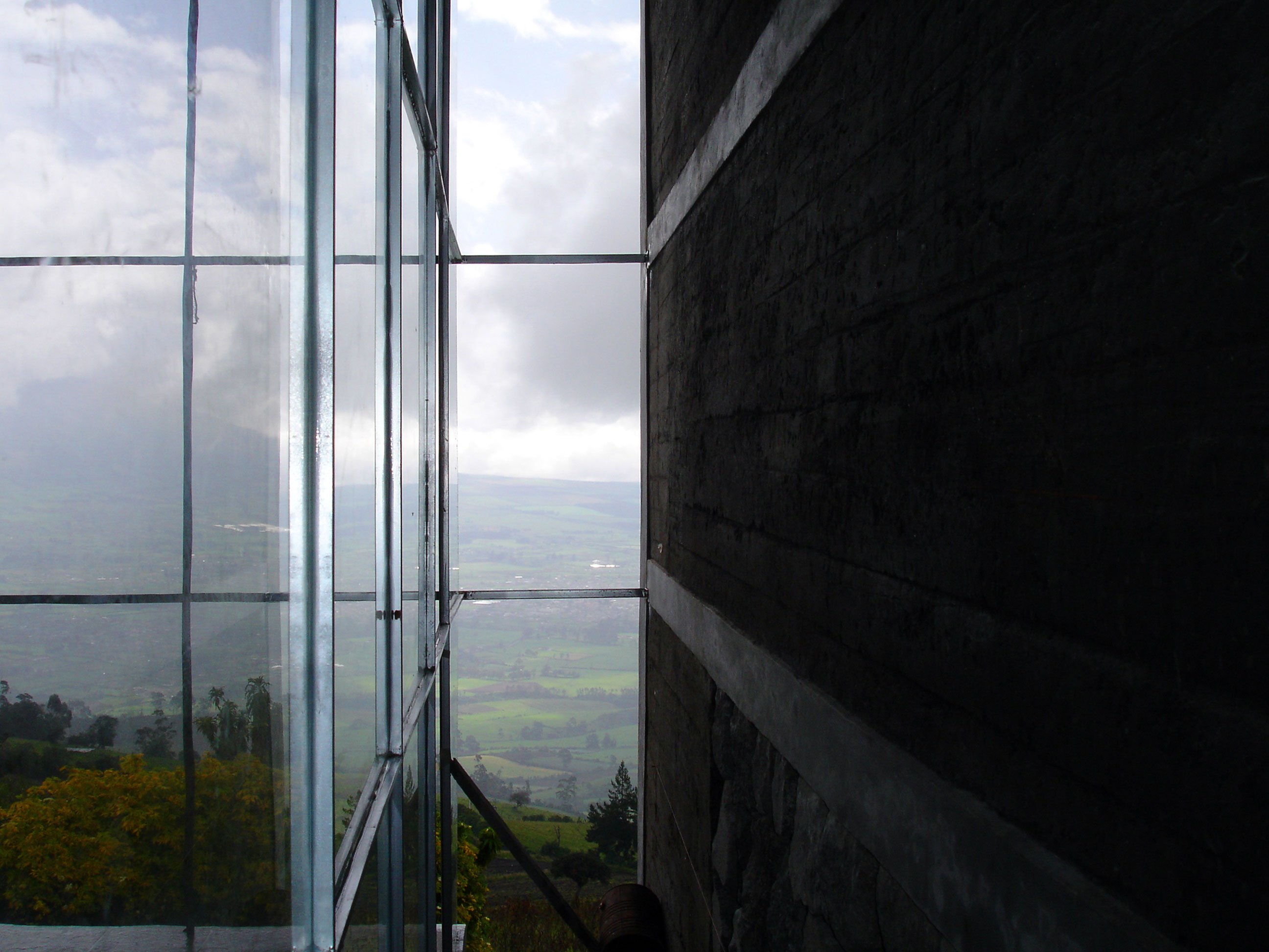 AL BORDE, Greenhouse Atelier Machachi, Ecuador, 2006 (� Pascual Gangotena)