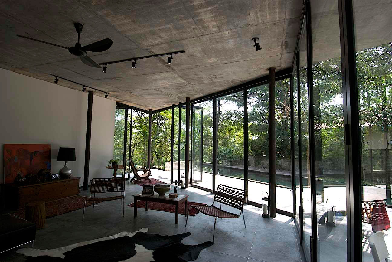 Kevin Mark Low, smallprojects, Dogconcrete house Sungai Buloh, Malaysia, 2005-2008 (� Kevin Low)