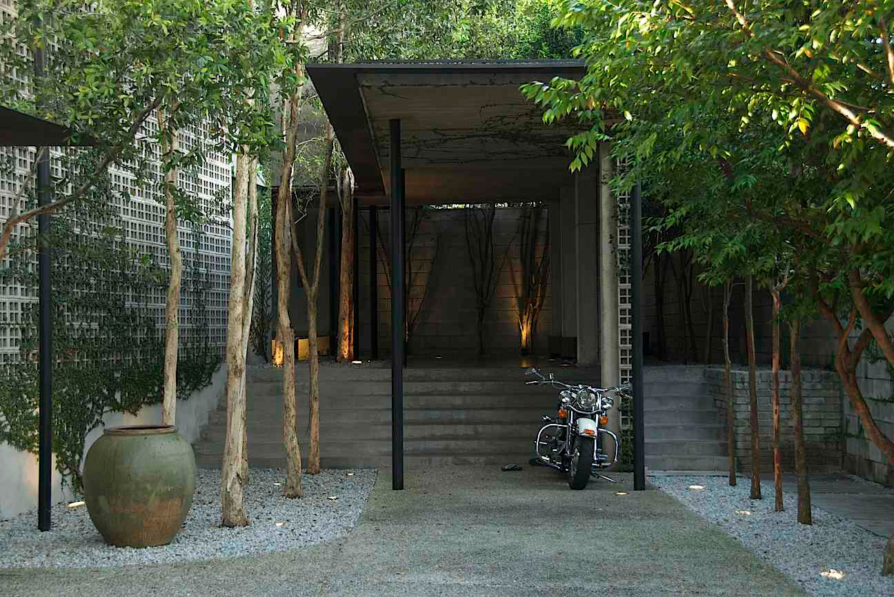Kevin Mark Low, smallprojects, Safari roof house Kuala Lumpur, Malaysia, 2003-2005, (� Kevin Low)