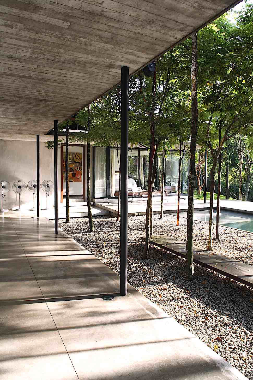Kevin Mark Low, smallprojects, Safari roof house Kuala Lumpur, Malaysia, 2003-2005, (� Grazia Branco)