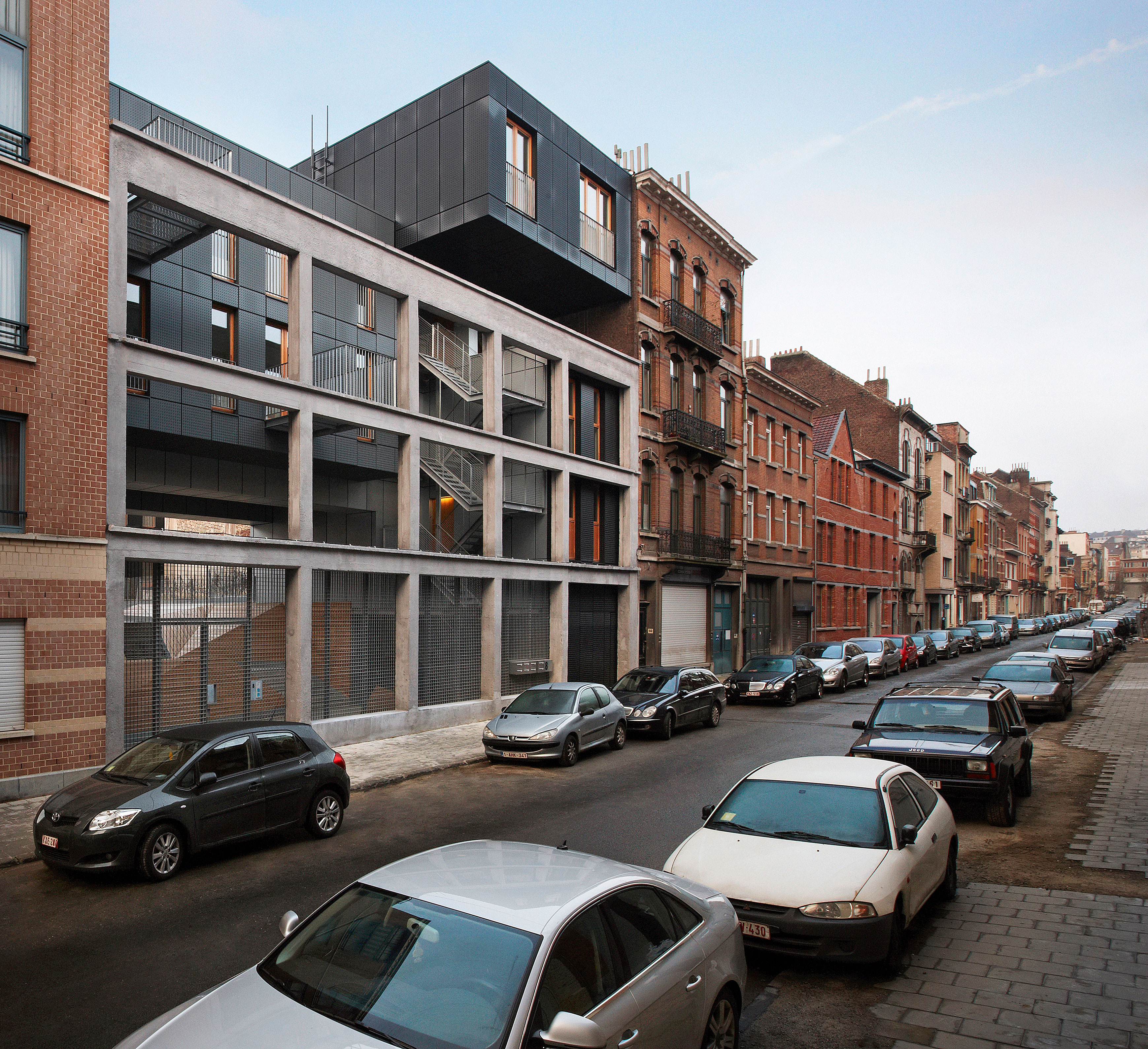 MDW ARCHITECTURE, 4 apartments and 3 single-family houses Molenbeek-St-Jean, Belgium, 2011 (� Julien Lanoo)