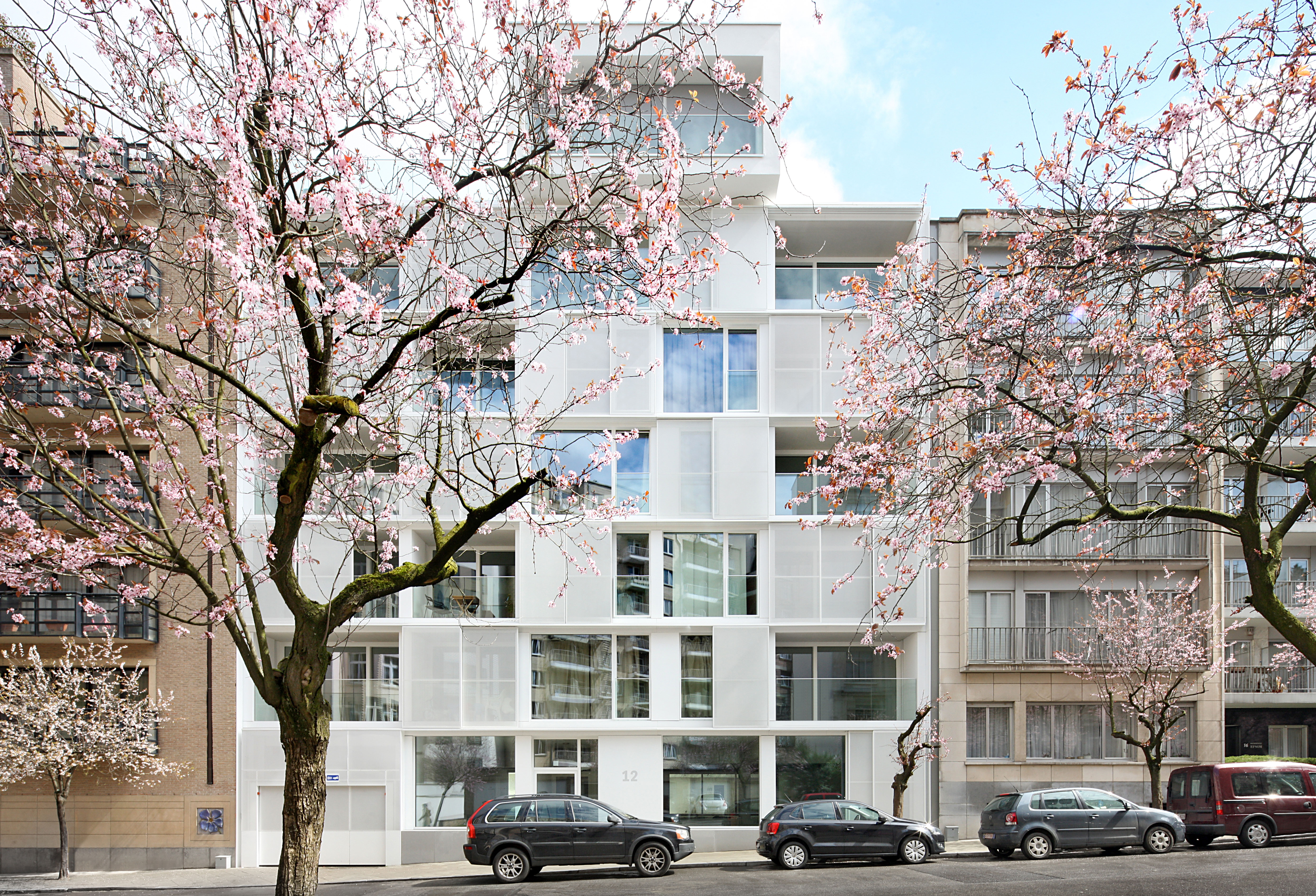 MDW ARCHITECTURE, passive residential and office building Ixelles, Belgium, 2012 (� Filip Dujardin)