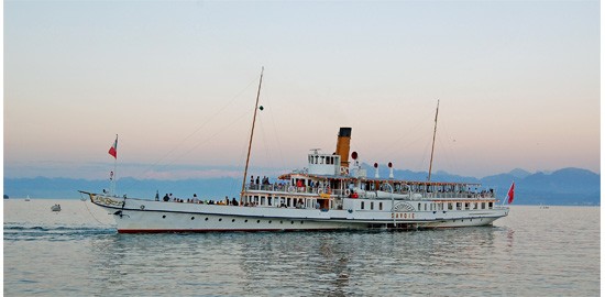 Un des huit bateaux qui composent la flotte Belle Epoque de la CGN