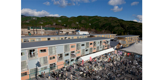 Container Temporary Housing, 2011, Onagawa, Miyagi, Japon (?Photo by Hiroyuki Hirai)