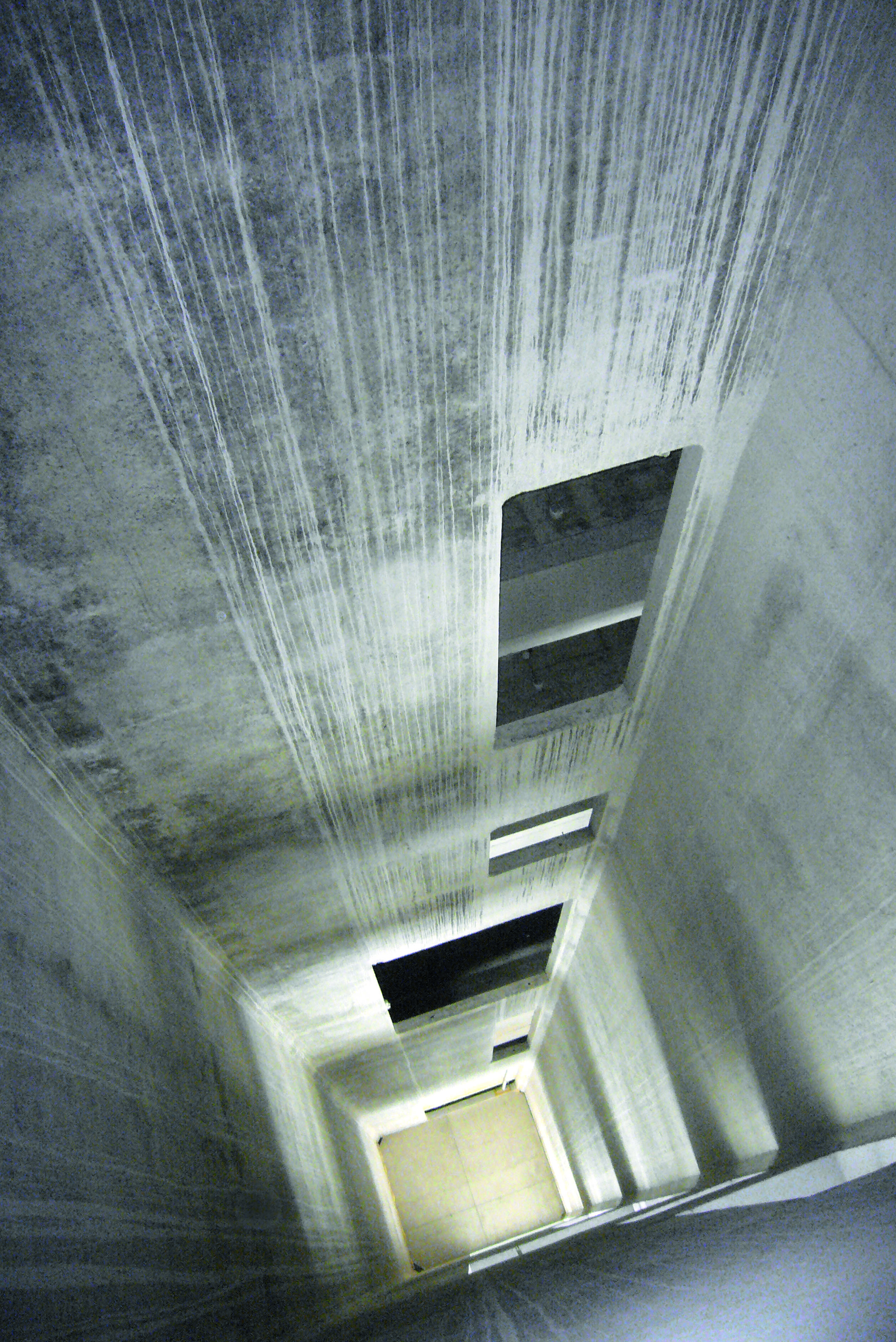 Das Bild zeigt die Spuren des Getreides in einem Siloschacht (Foto: Clementine van Rooden)
