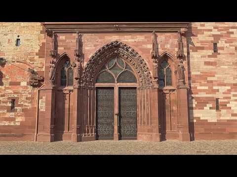 Preview image for the video "360° View Basler Münster - Innensicht".